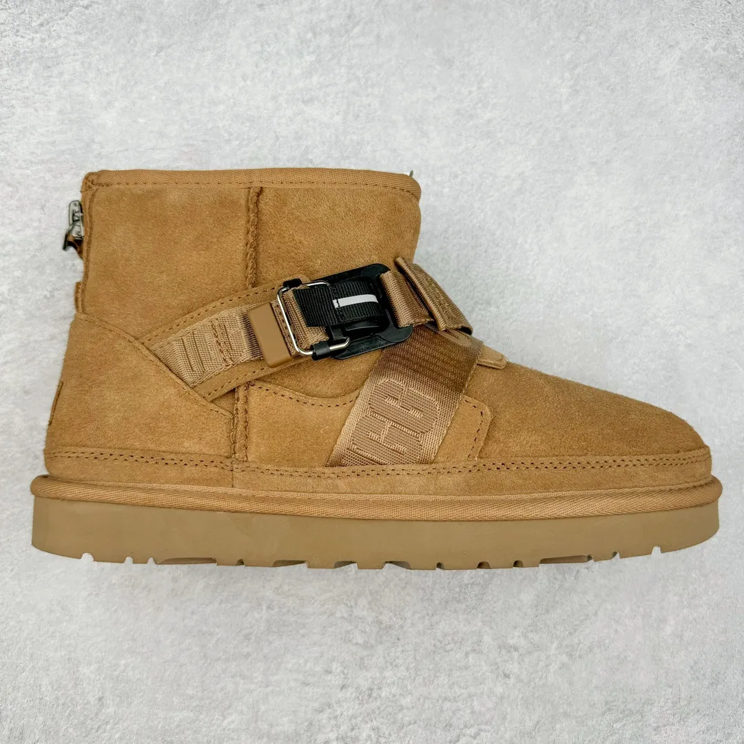 Pick up locally 💰640 UGG 5013 snap-on men's autumn and winter sheepskin and fur integrated snow boots. All shoes are made from the same factory as ZP. Longfeng A-grade Australian imported sheepskin and fur integrated men's boots. Brand OEM production line. Fully follow the ZP process. Original pattern maker of the OEM. Adhering to the principle of no original shoes and no development selection. Pay attention to every detail. The most authentic version on the market TREADLITE "Light Wing" technology outsole Lightweight/durable/flexible/pile size: 40 41 42 43 44 Coding: by3936050